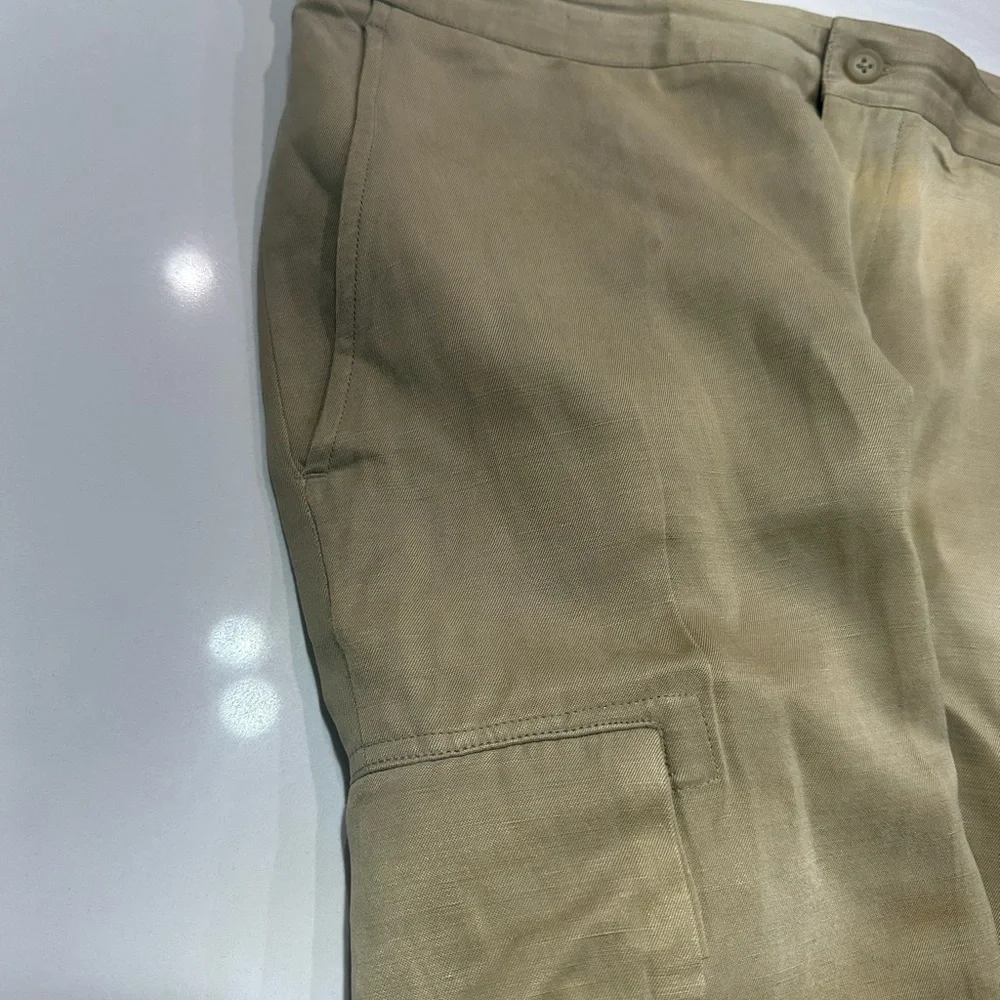Claiborne Tan Cargo Shorts with Classic Design - Picture 3 of 5